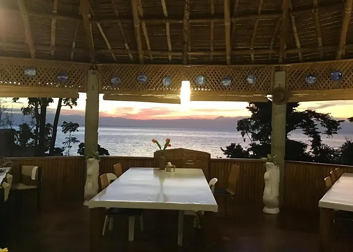 Cuestas And Restaurant Resort