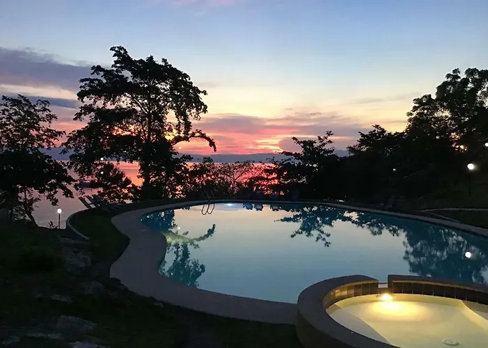 Cuestas And Restaurant Resort Badian