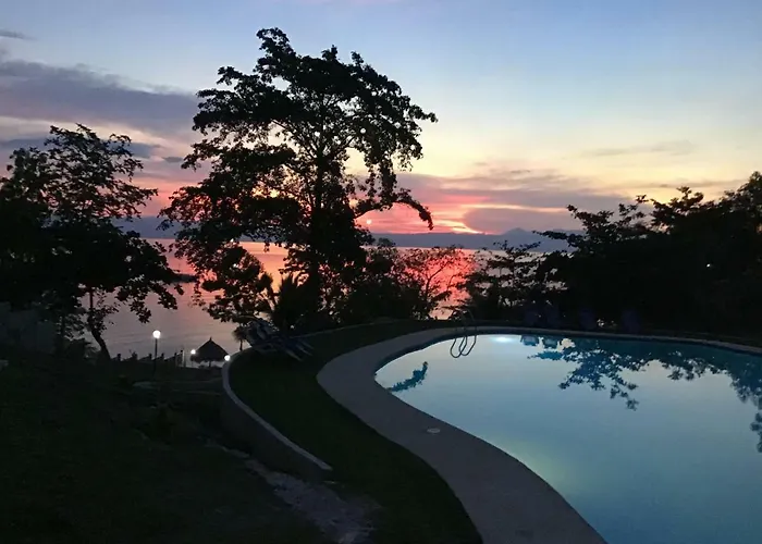 Cuestas And Restaurant Resort Badian