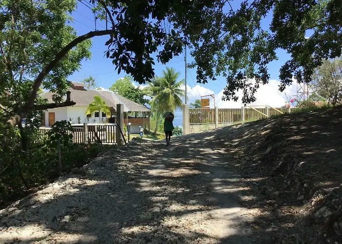 Cuestas And Restaurant Resort Badian